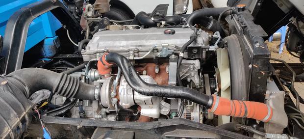 Isuzu Frr90 2023 White - thumbnail 11