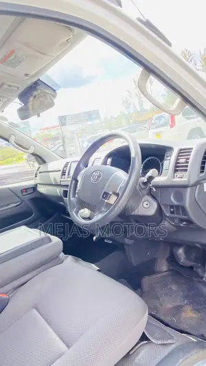 Toyota HiAce 2019 Silver