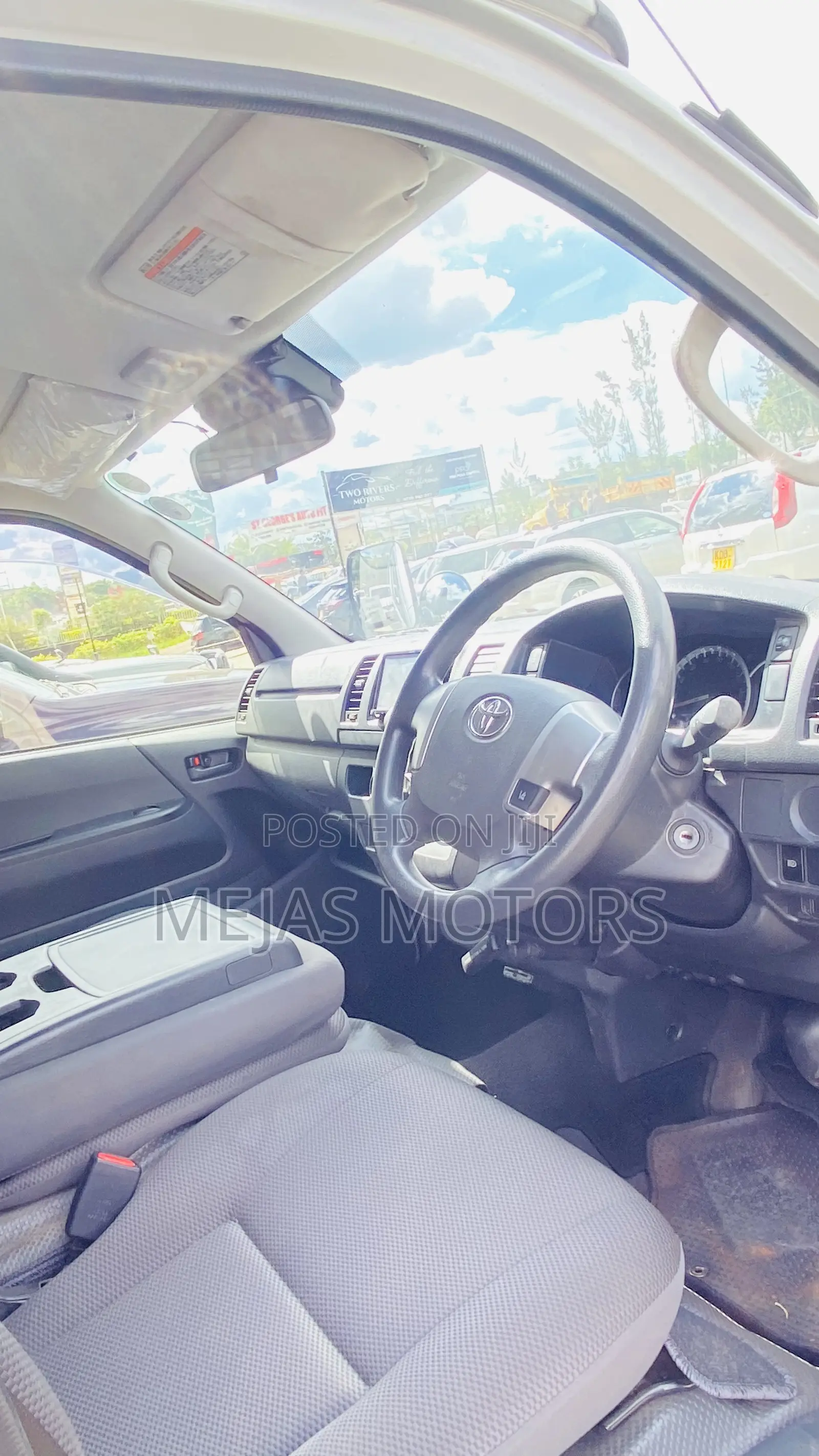 Toyota HiAce 2019 Silver