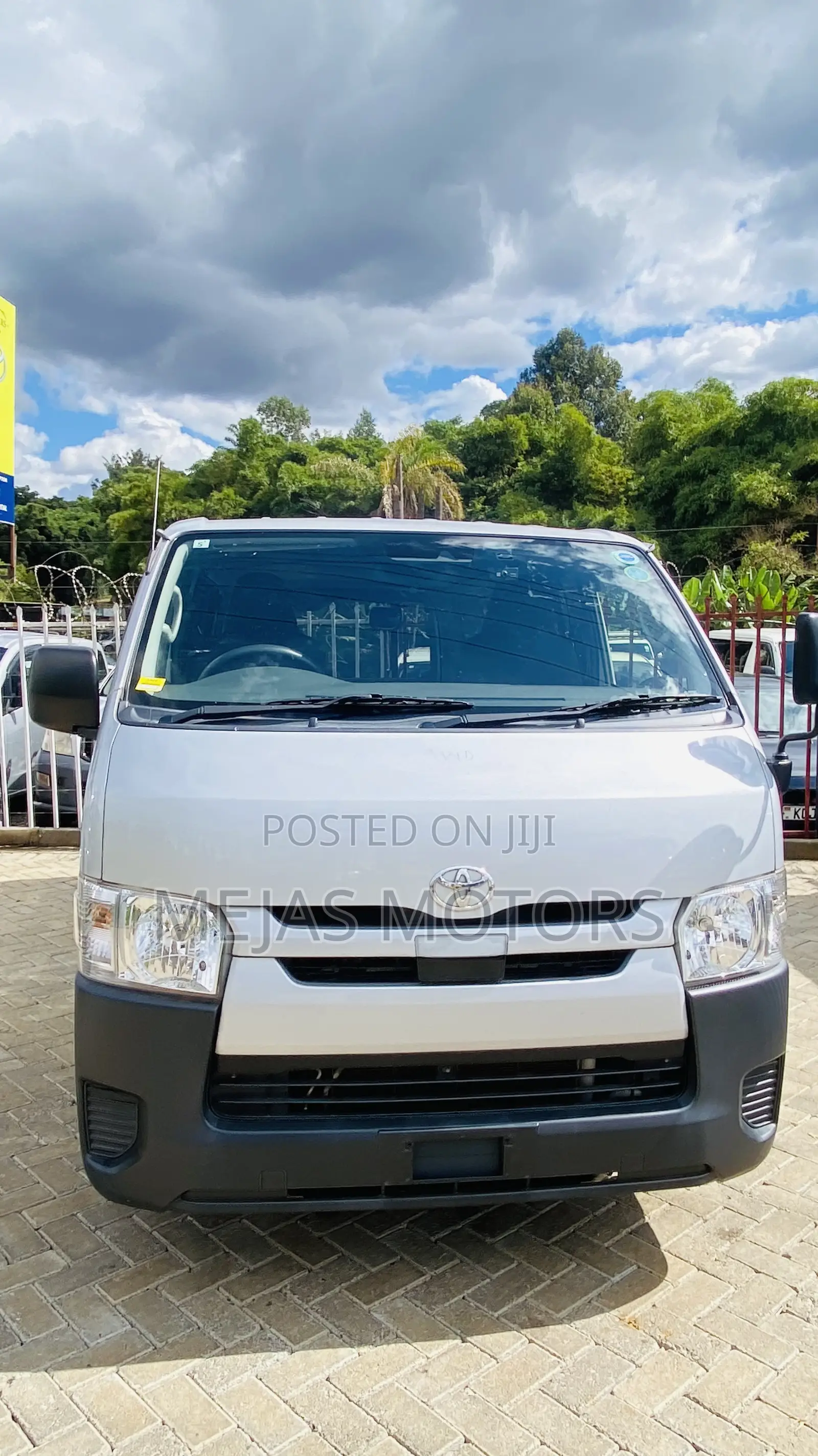 Toyota HiAce 2019 Silver