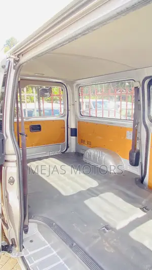 Toyota HiAce 2019 Silver