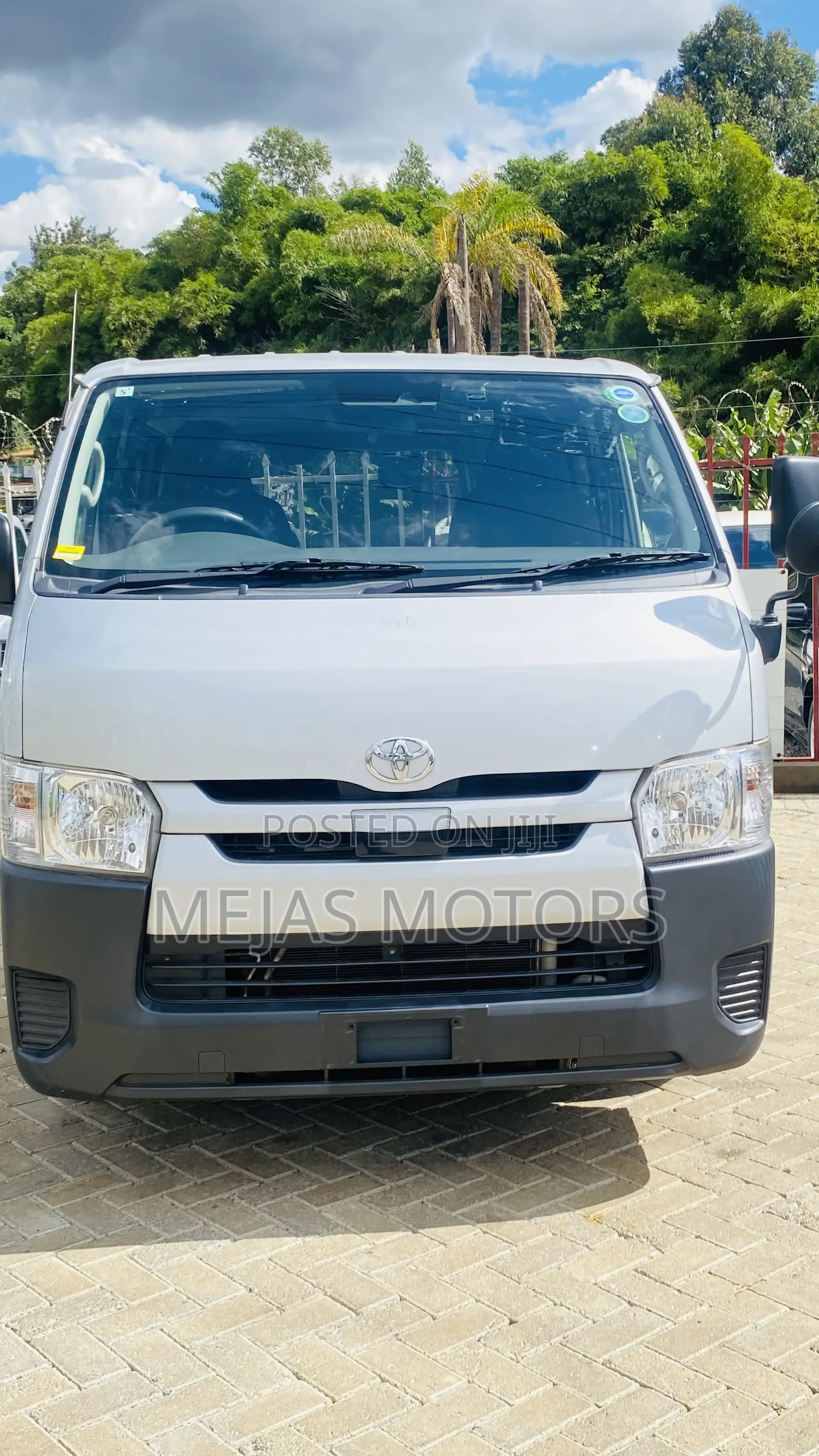 Toyota HiAce 2019 Silver