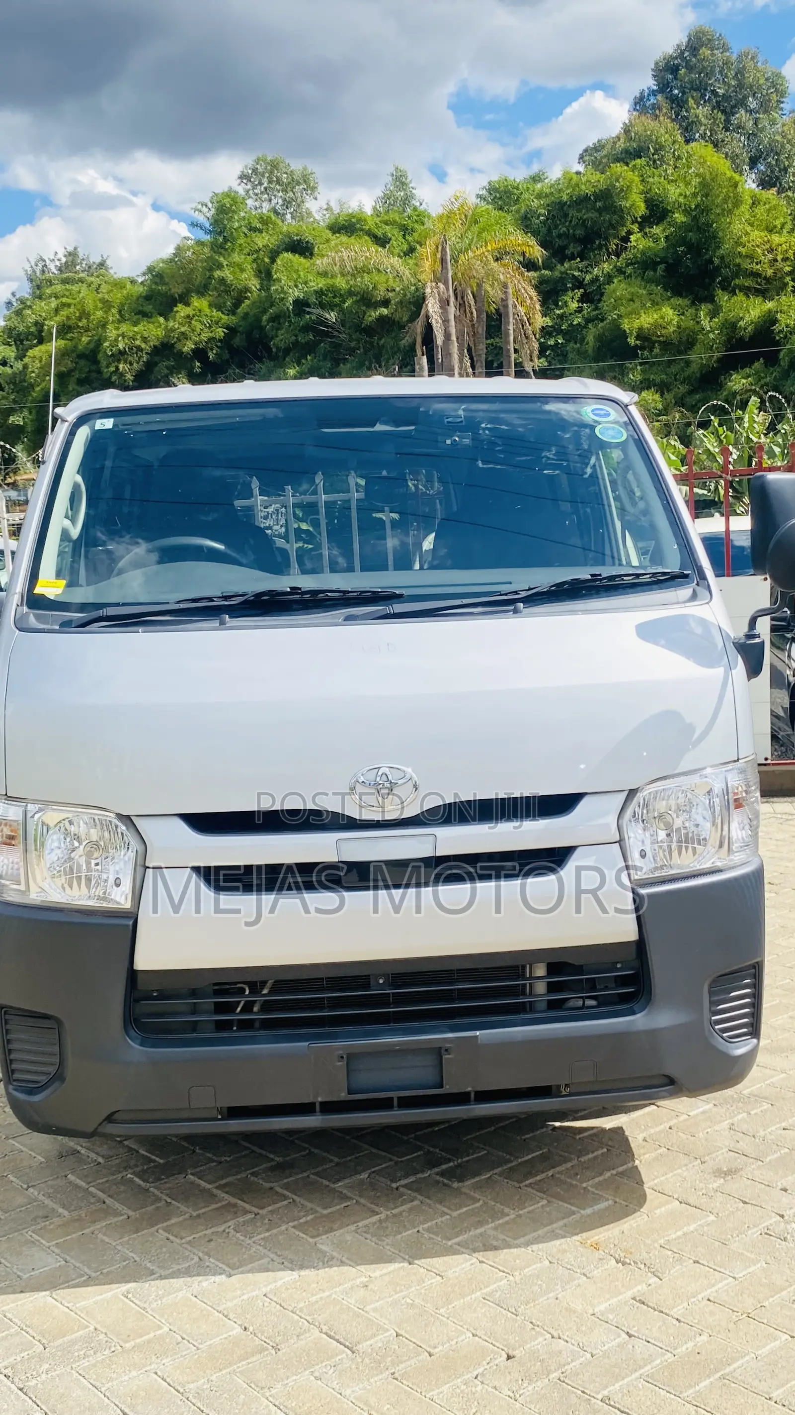 Toyota HiAce 2019 Silver