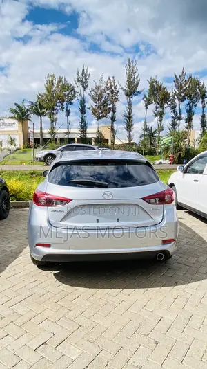 Mazda Axela 2018 Silver