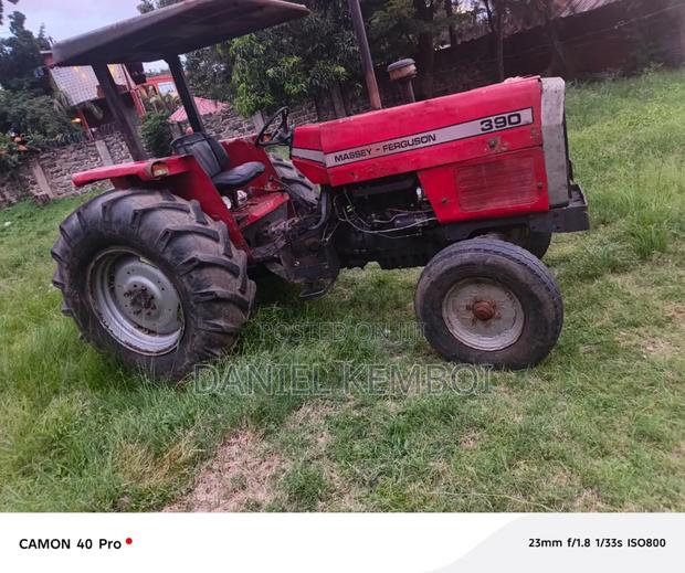 Massey Ferguson 390