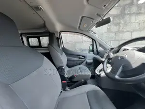Nissan NV200 2019 Grey