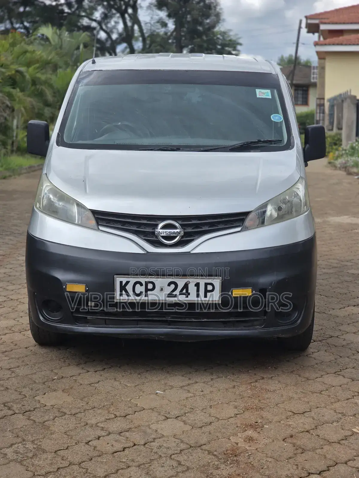 Nissan NV200 2011 Silver