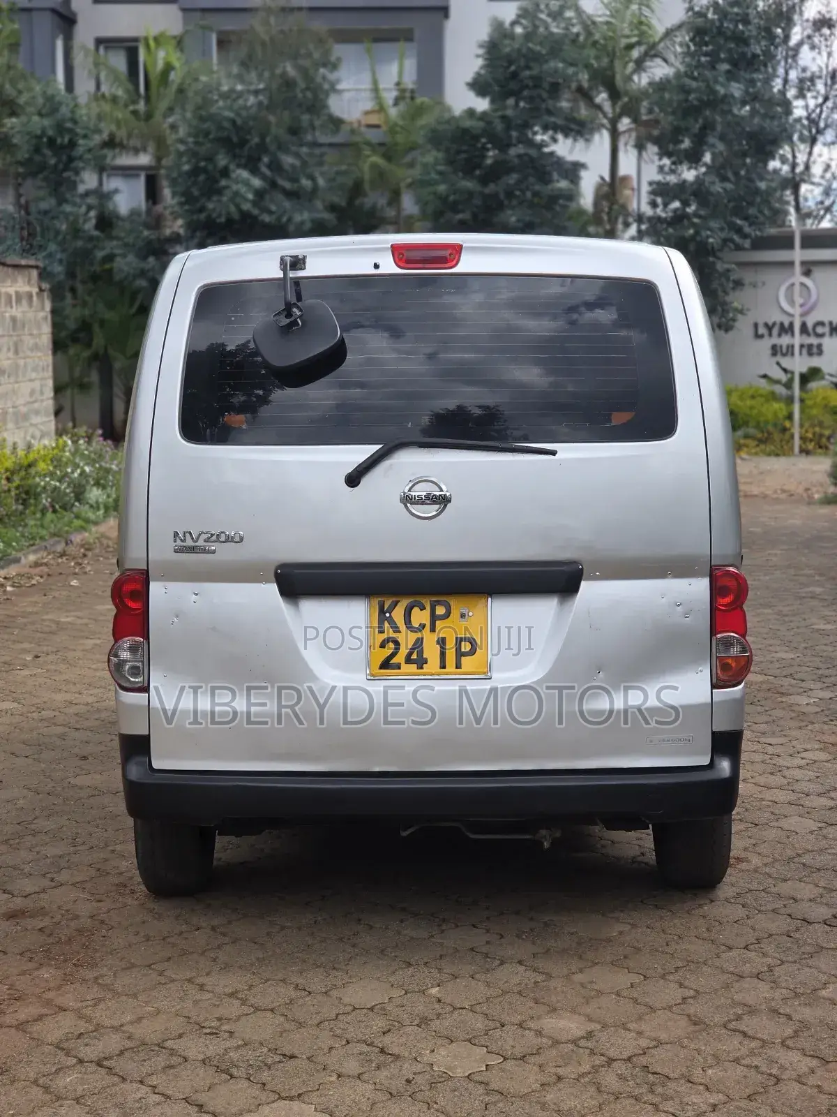Nissan NV200 2011 Silver
