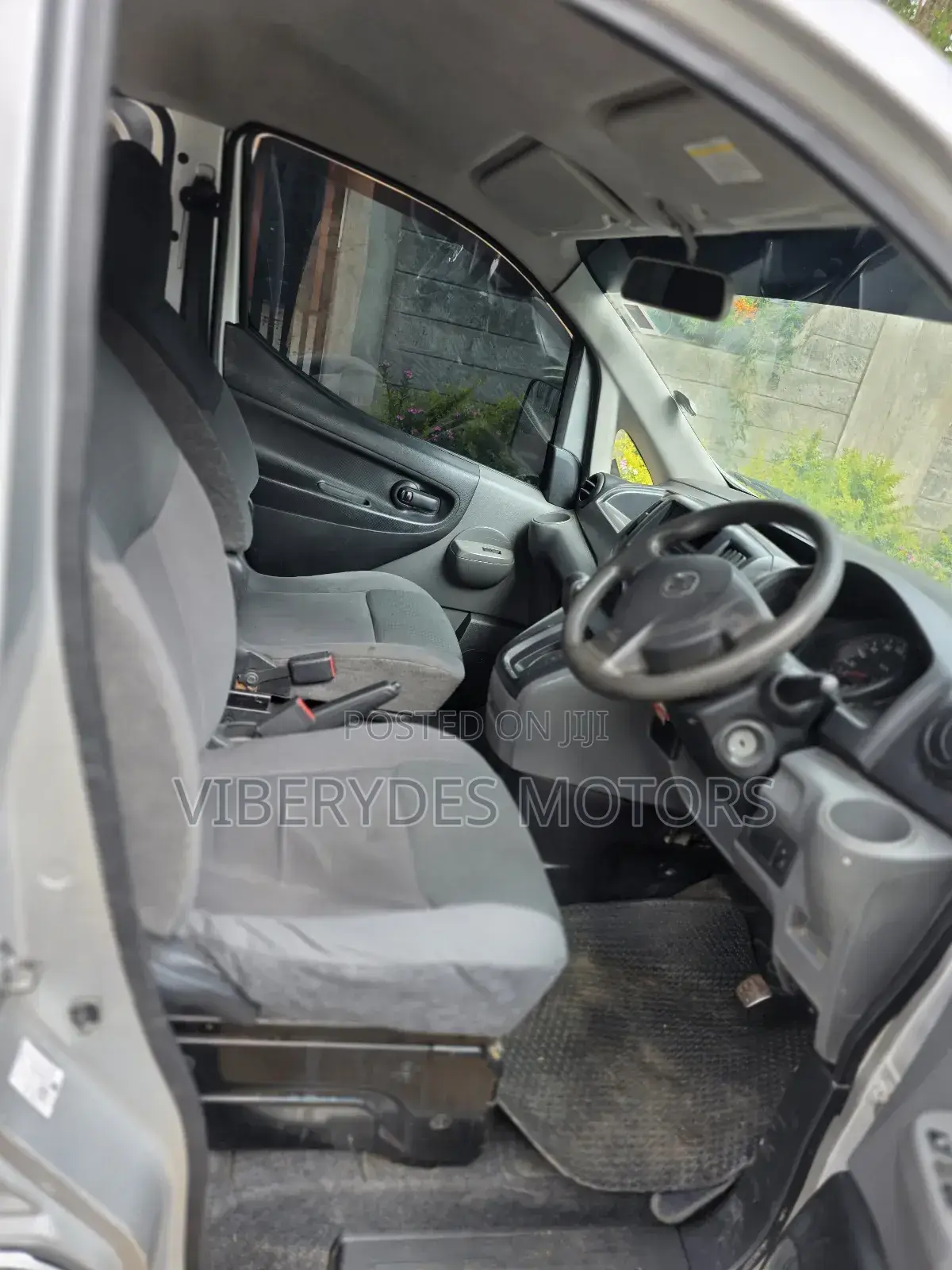 Nissan NV200 2011 Silver