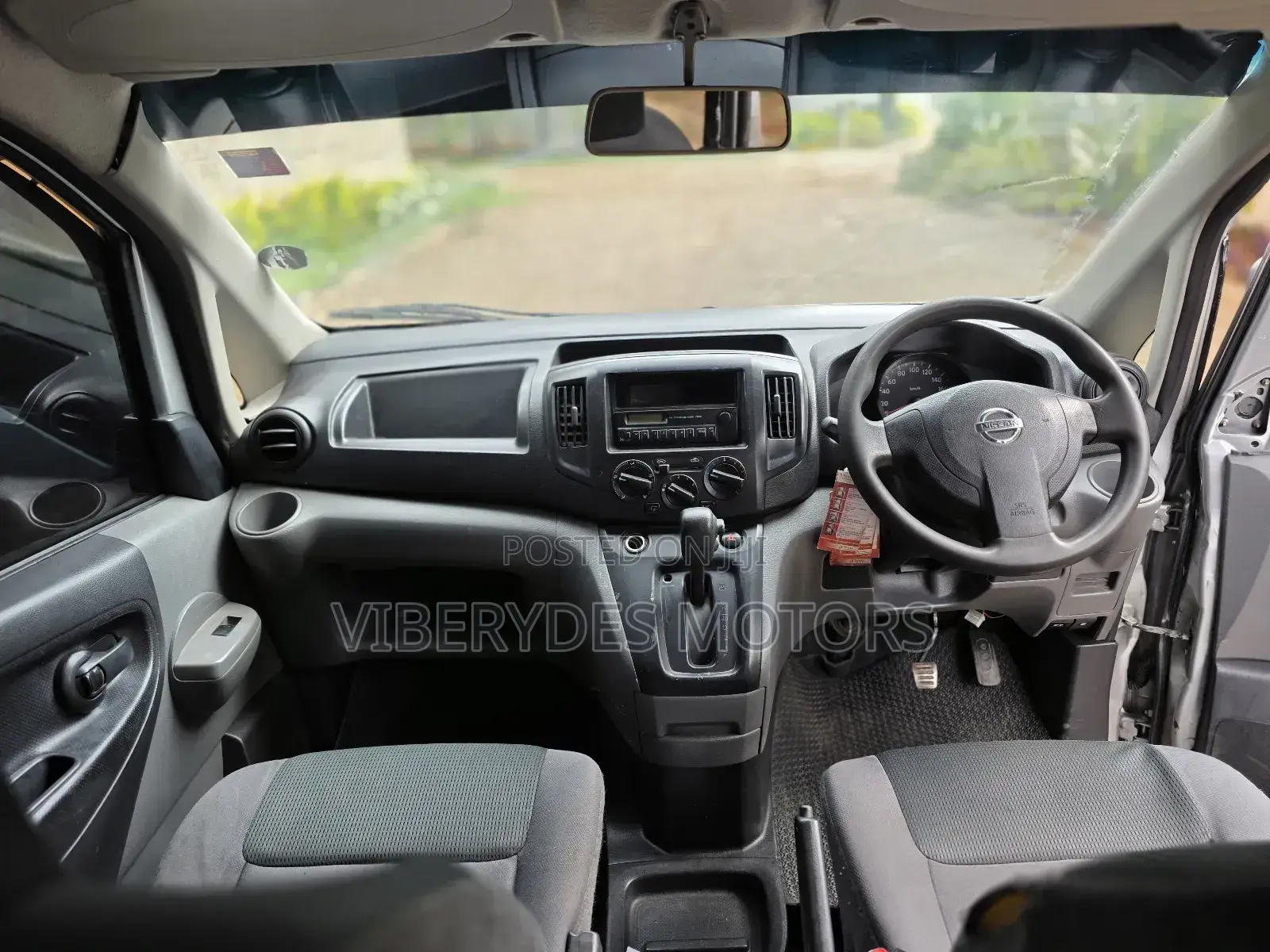 Nissan NV200 2011 Silver