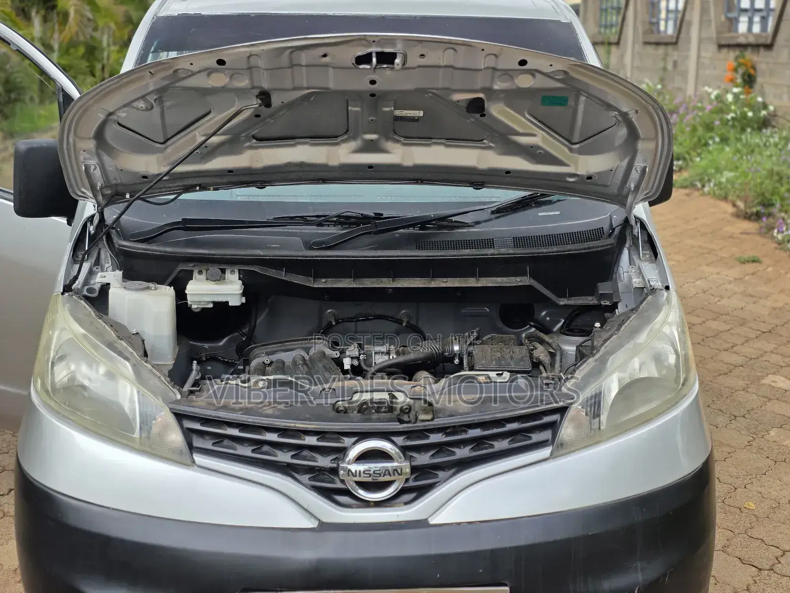 Nissan NV200 2011 Silver
