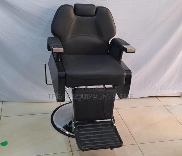 Executive Vip Barber Chair - main view