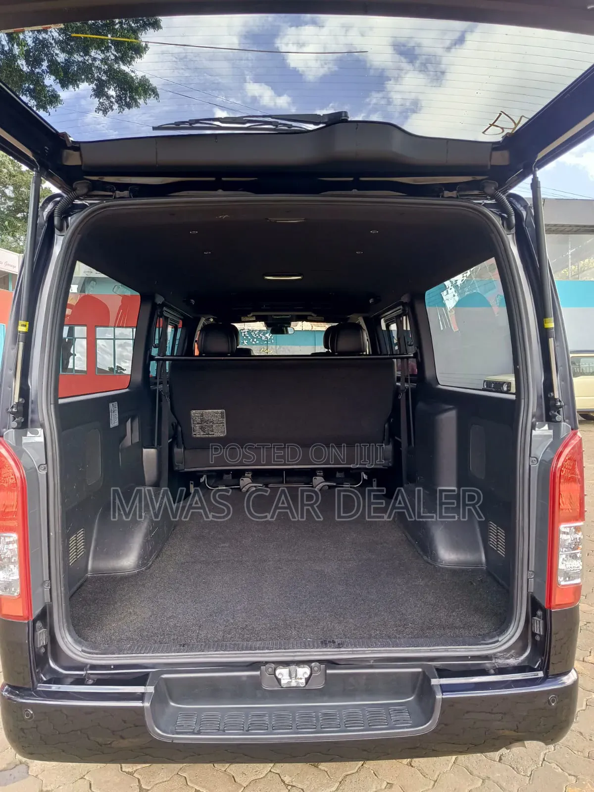 Toyota HiAce 2020 Black
