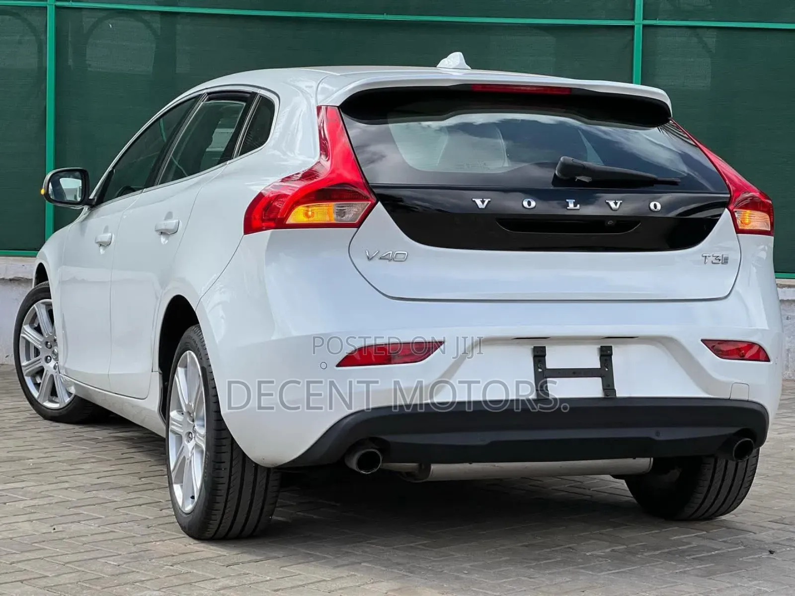 Volvo V40 2019 White
