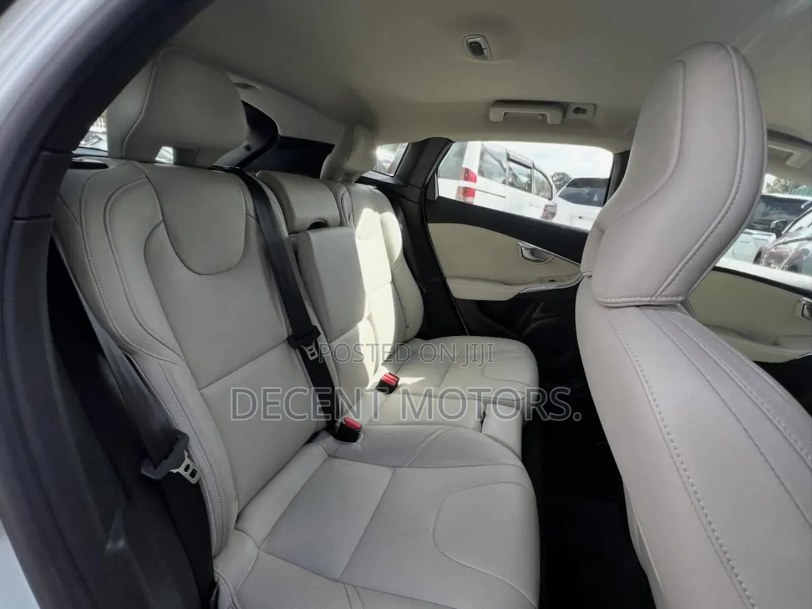 Volvo V40 2019 White