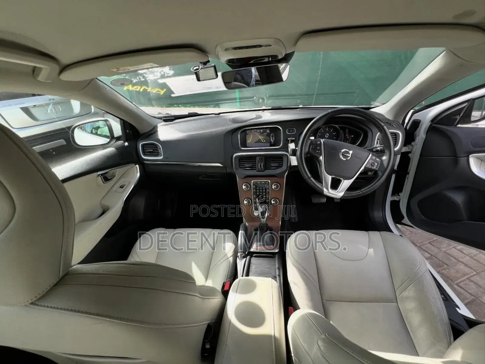 Volvo V40 2019 White