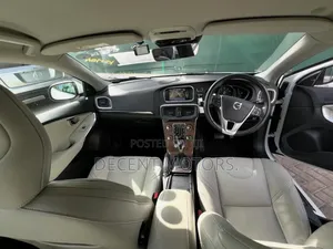 Volvo V40 2019 White