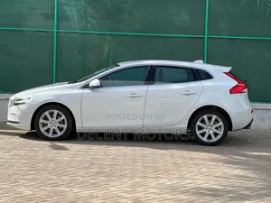 Volvo V40 2019 White