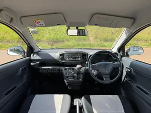 Daihatsu Mira 2019
