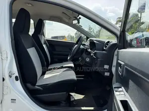 Daihatsu Mira 2019