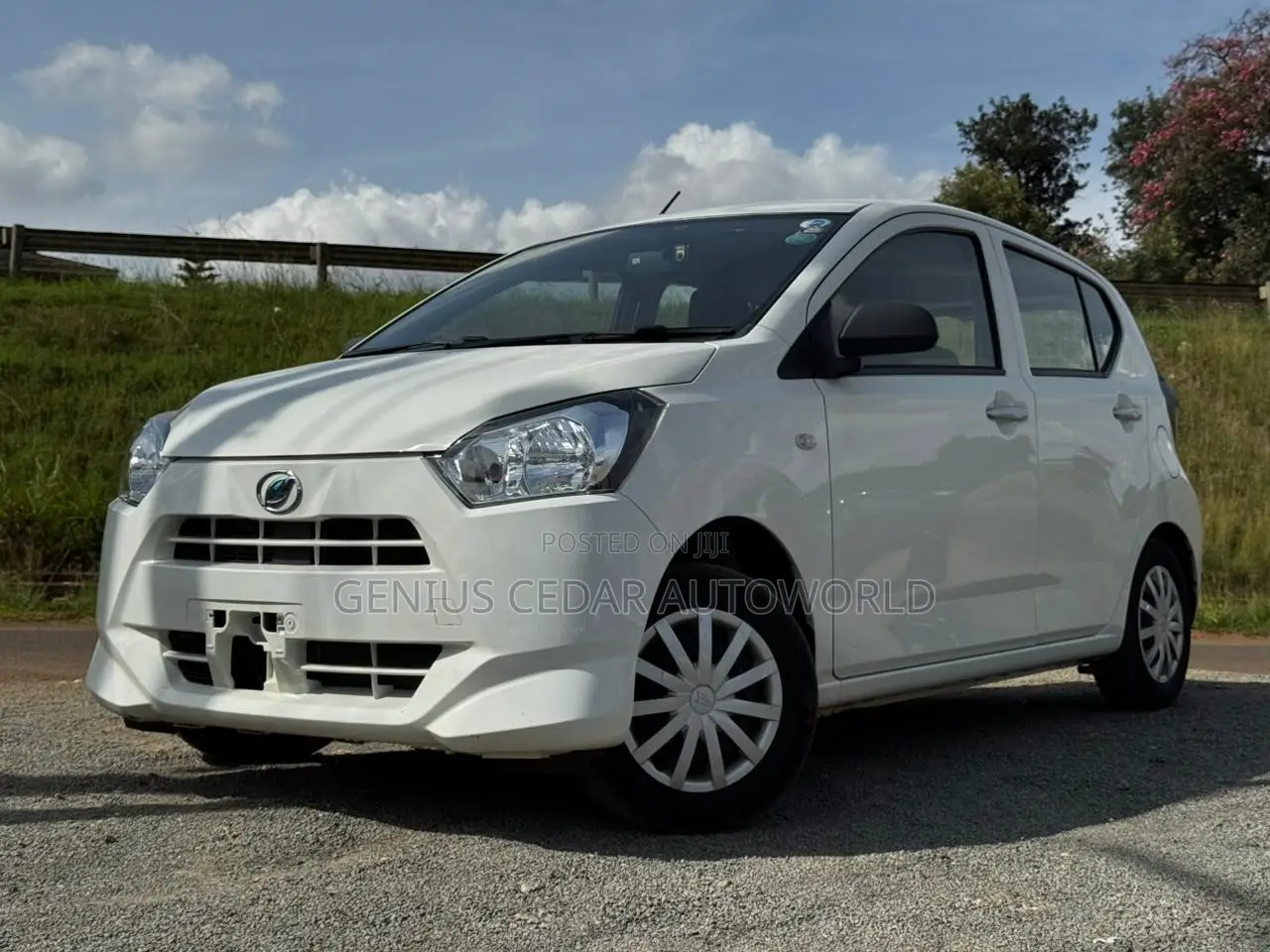 Daihatsu Mira 2019