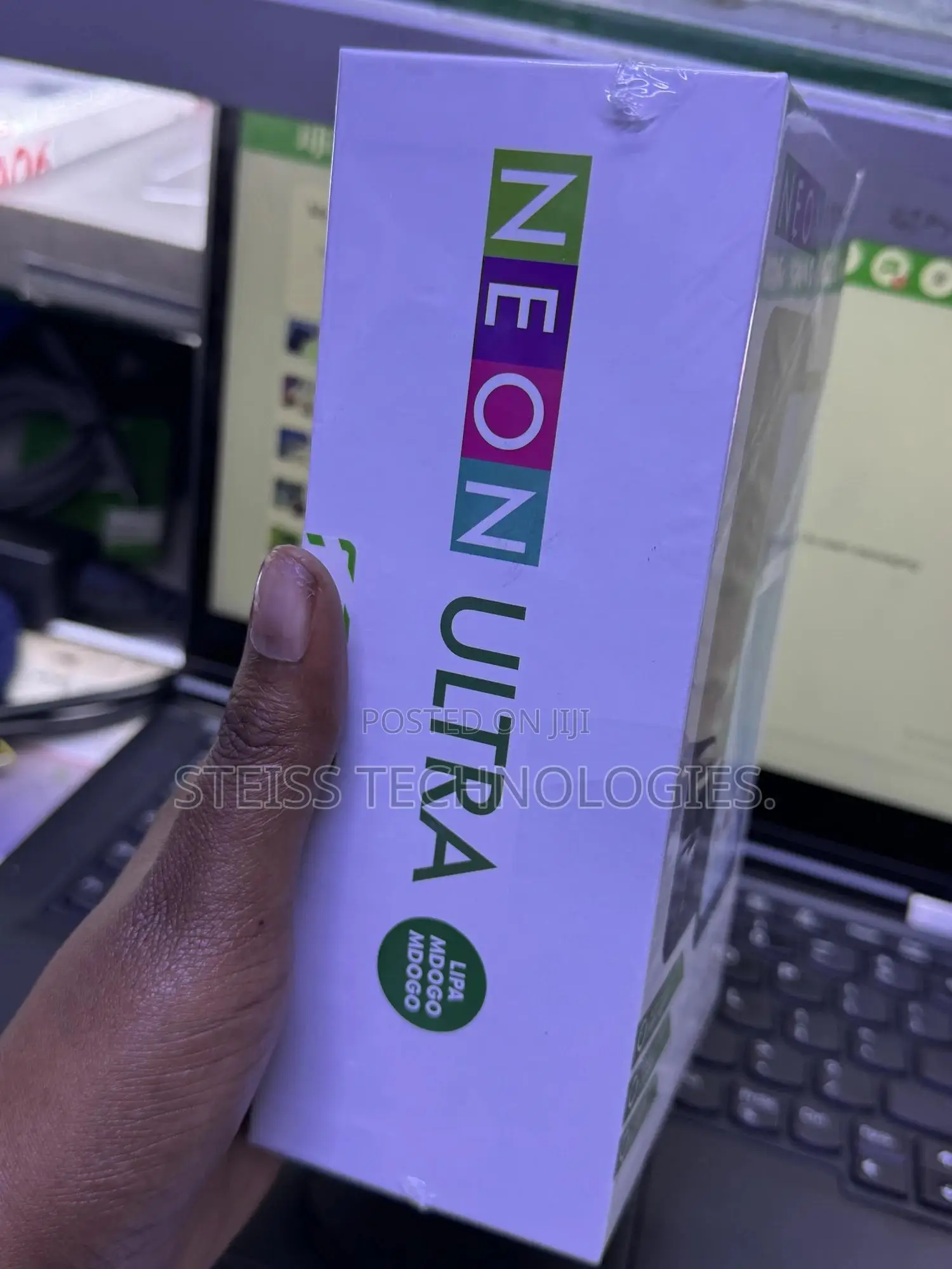 New Neon Ultra 32 GB Black