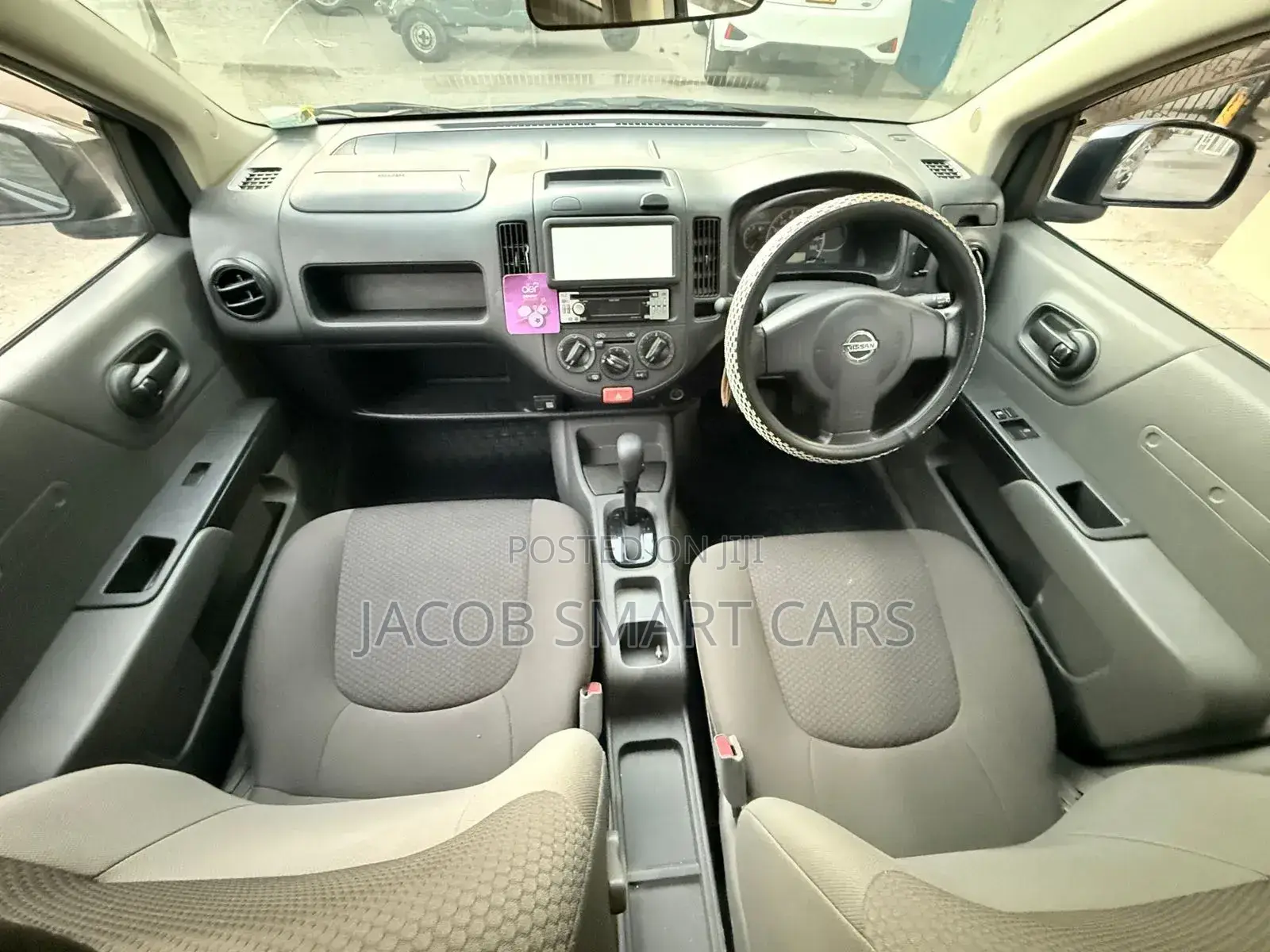 Nissan Advan 2017 Gray