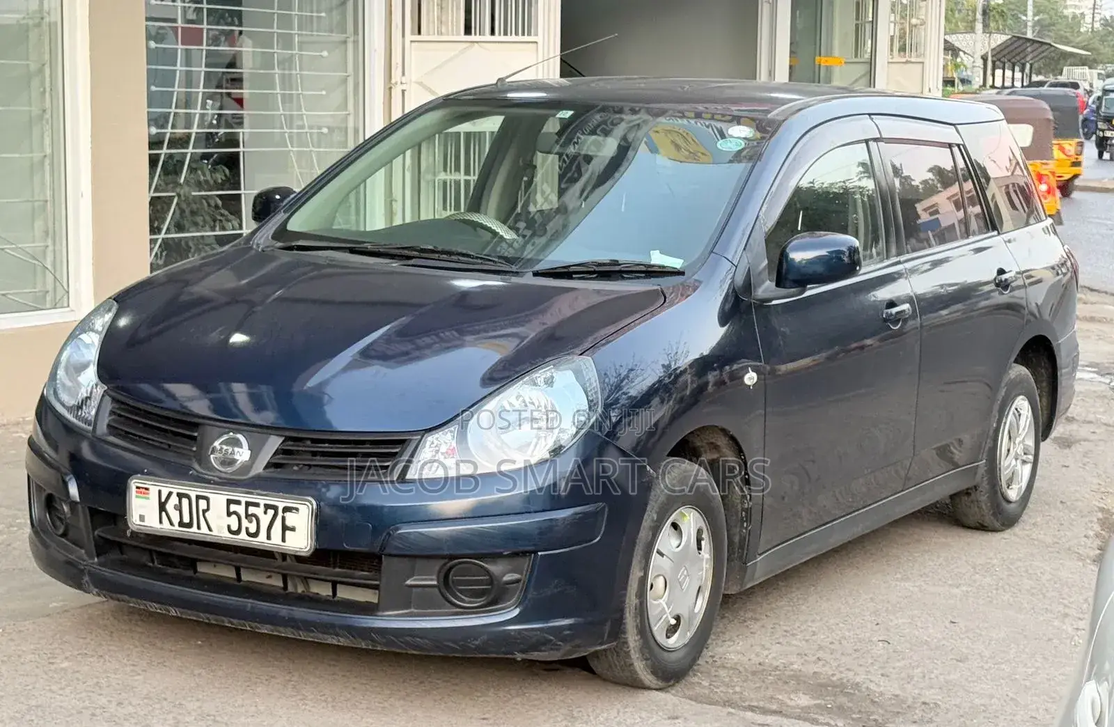 Nissan Advan 2017 Gray