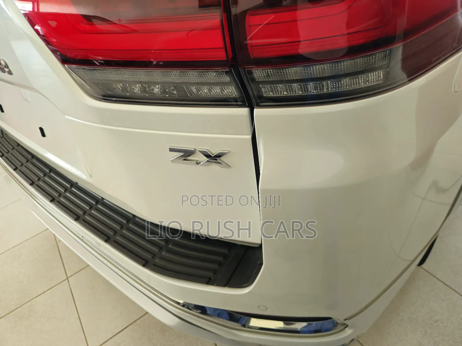 Toyota Land Cruiser 2020 White