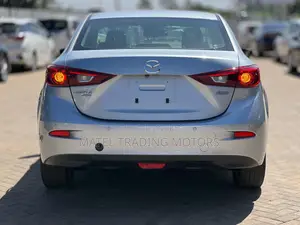 Mazda Axela 2018 Silver