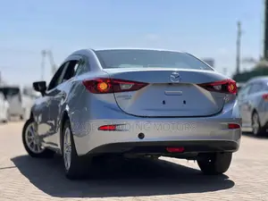 Mazda Axela 2018 Silver