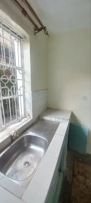 3bdrm House in Sportsview, Hillview Estate for rent