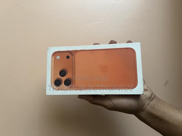 New Apple iPhone 17 Pro Max 256 GB Orange