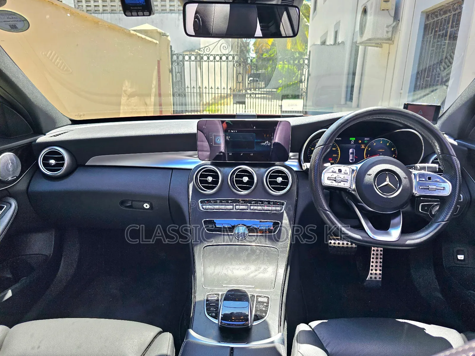 Mercedes-Benz C200 2020 Red