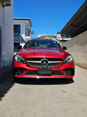 Mercedes-Benz C200 2020 Red