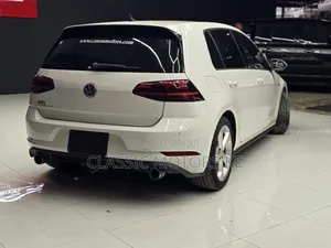 Volkswagen Golf 2018 Pearl