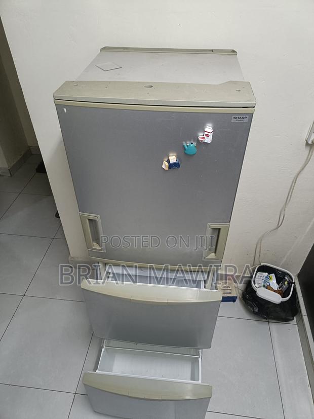 Sharp Double Door Fridge 345l - thumbnail 5