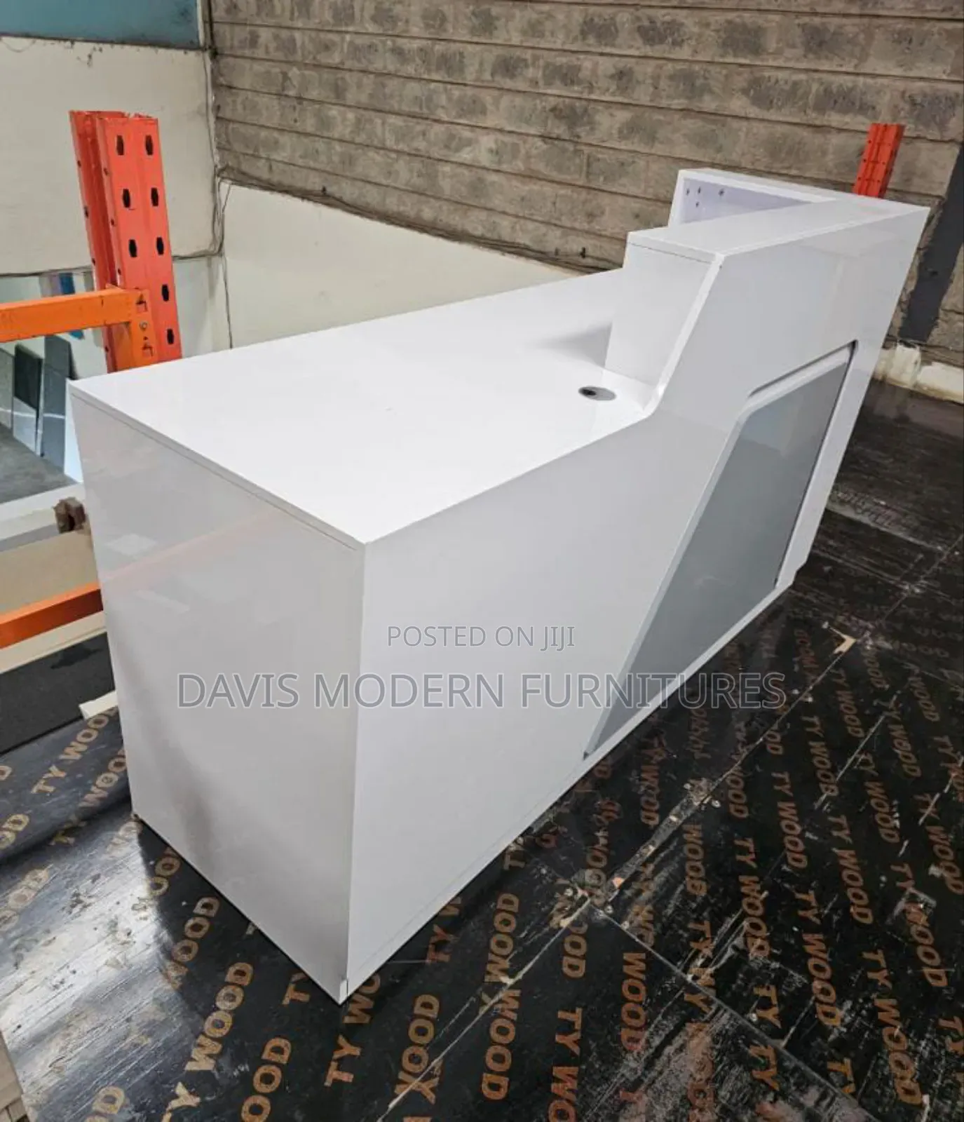 The Apex Desk