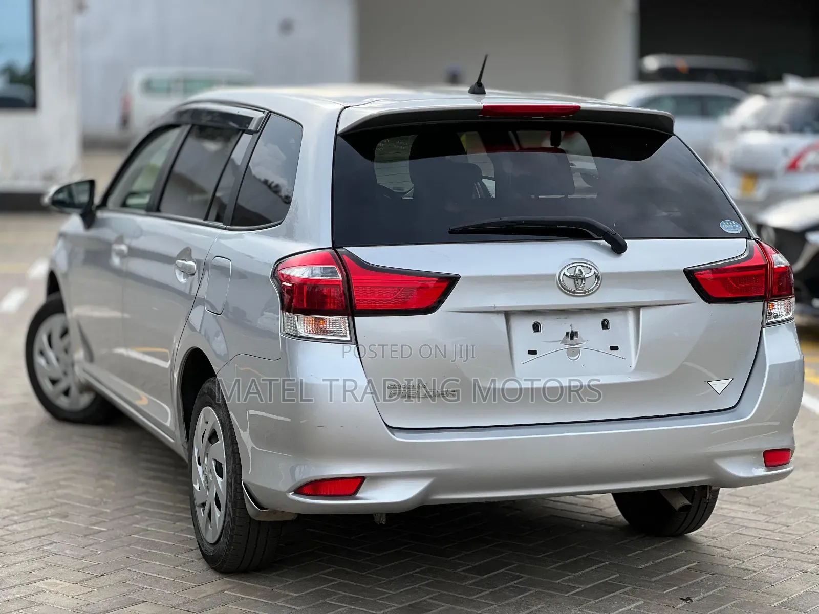 Toyota Corolla Fielder 1.5 Petrol AWD 2018 Silver