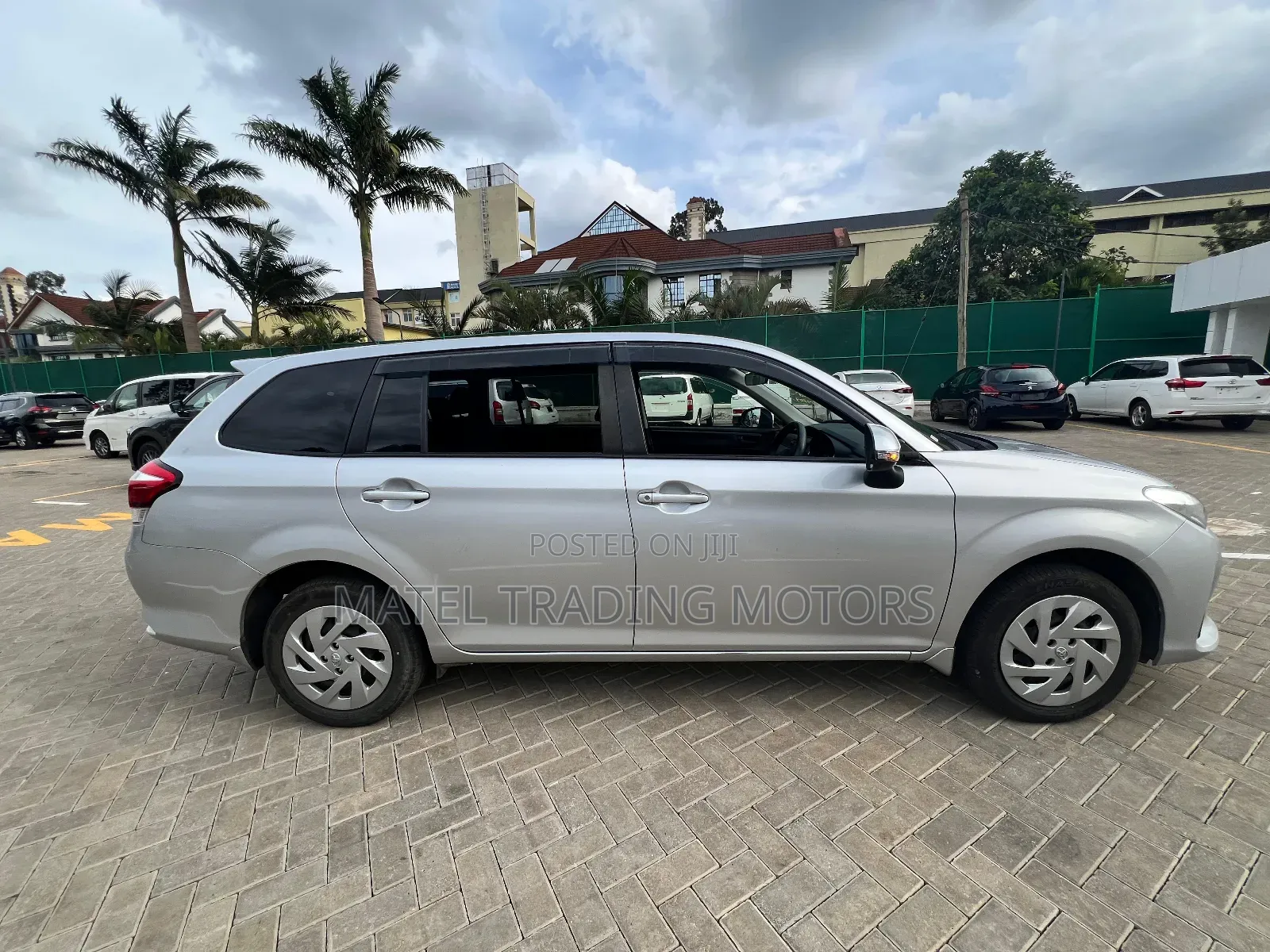 Toyota Corolla Fielder 1.5 Petrol AWD 2018 Silver