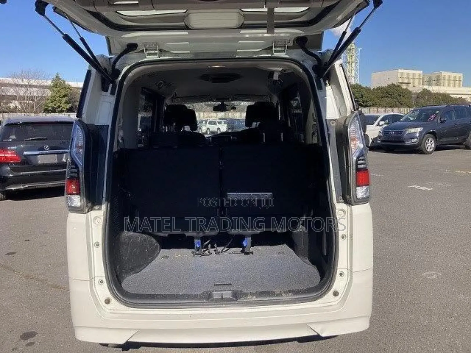 Nissan Serena 2019 White