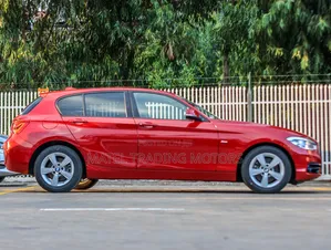 BMW 118i 2018 Red