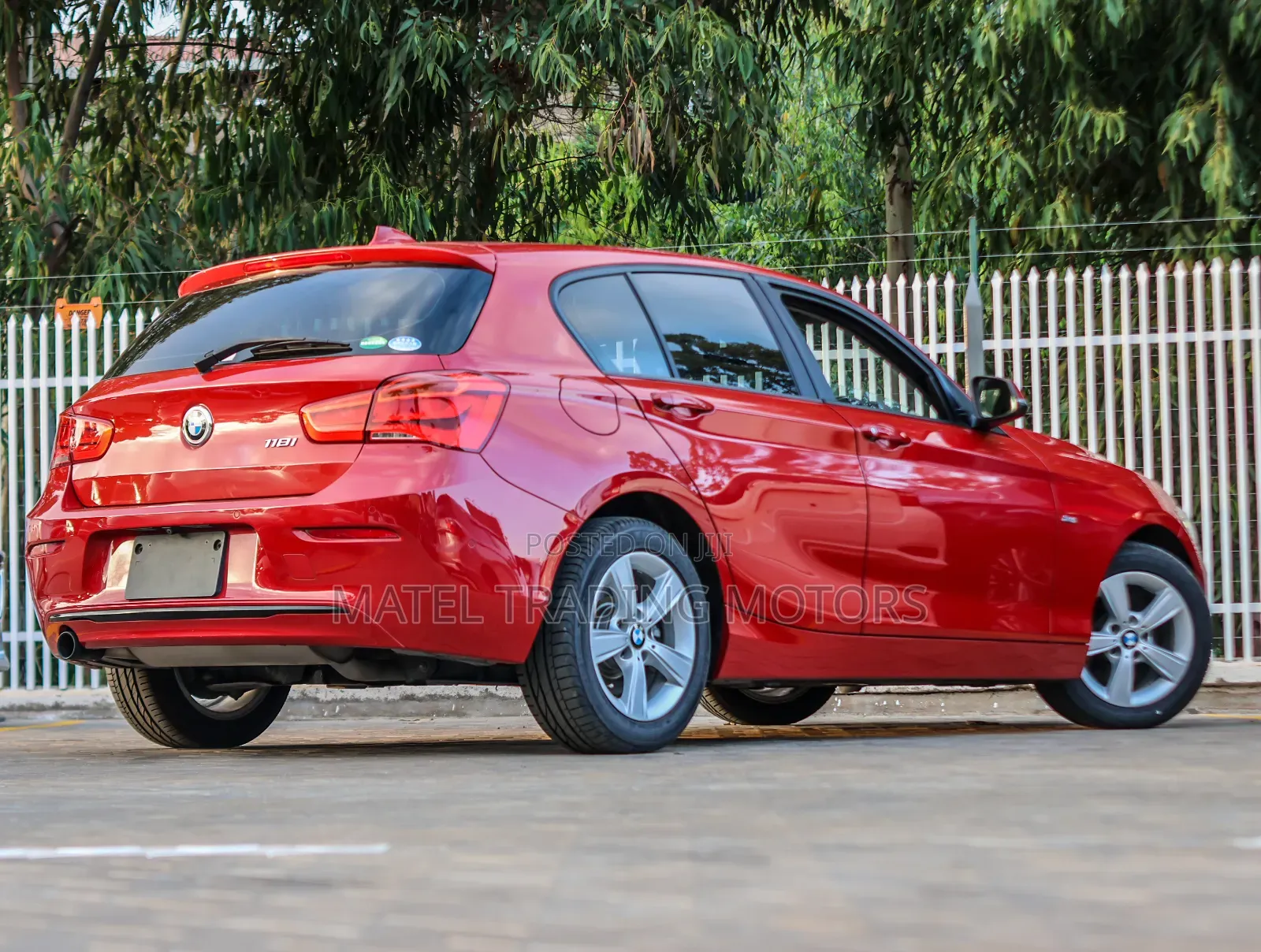 BMW 118i 2018 Red