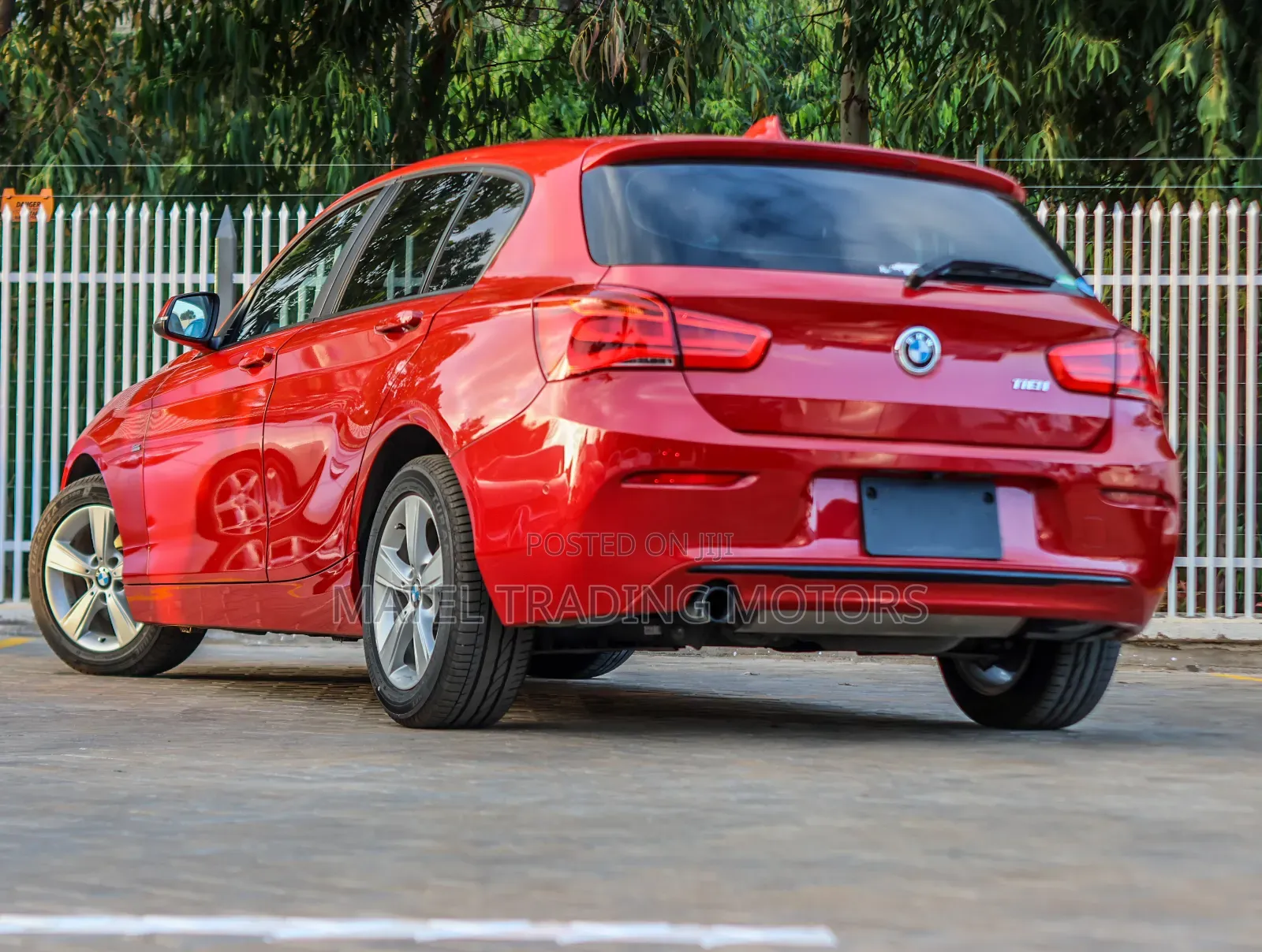 BMW 118i 2018 Red