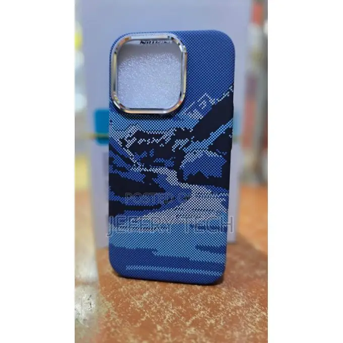 Tribal Case Series Carbon Fiber Protective Case for iPhone 15pro
