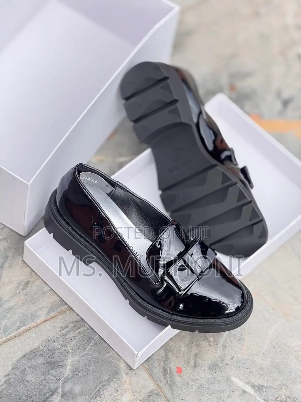 *High Quality (Three~Show) Wetlook Brogues* 37-42