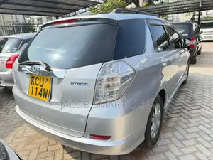 Honda Fit Shuttle 2012 Silver