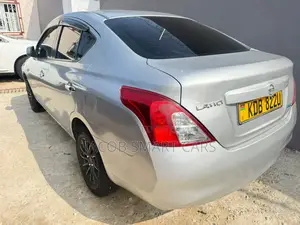 Nissan Tiida 2013 Silver