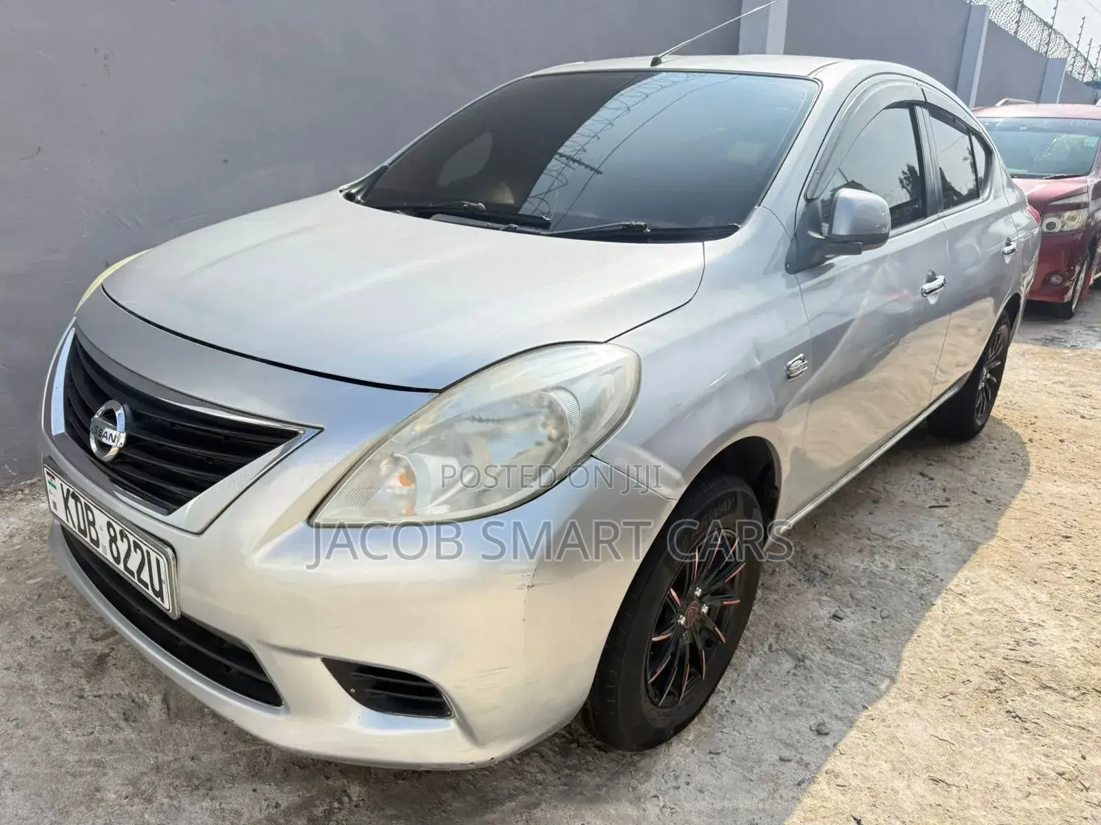 Nissan Tiida 2013 Silver