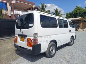 Nissan Caravan (Urvan) 2013 White